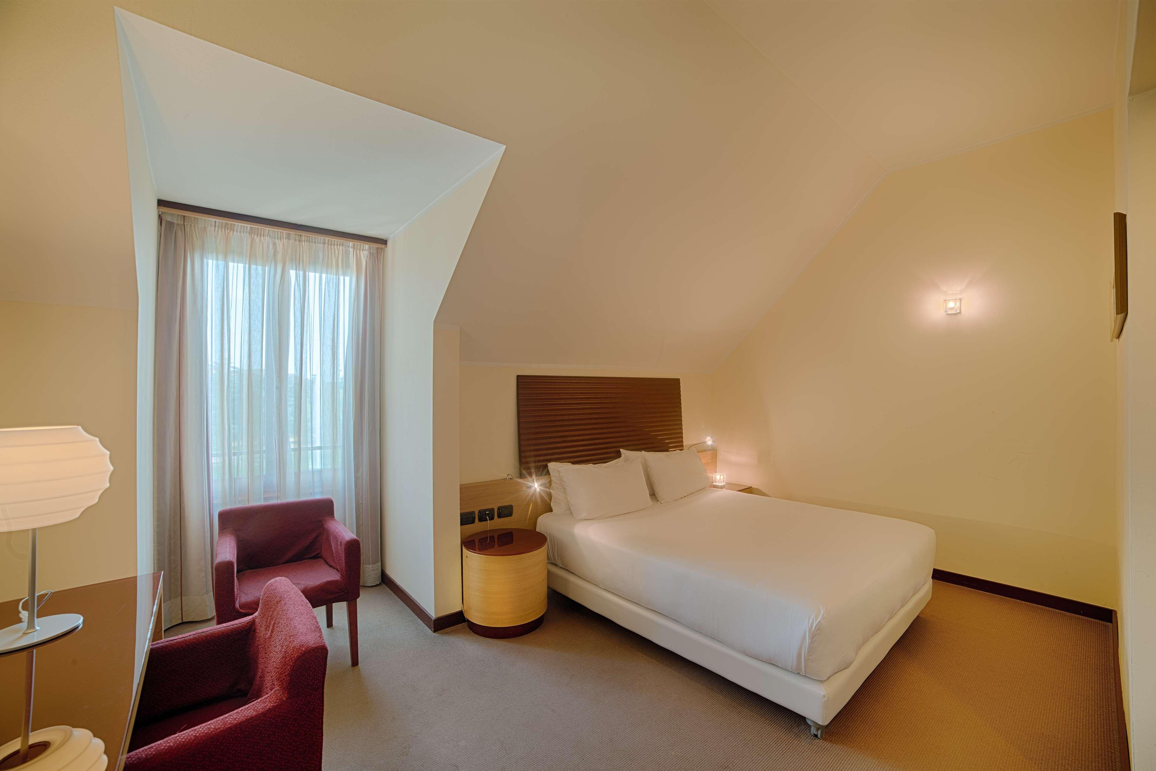 Hotel Nh Milano 2 Segrate Exterior foto