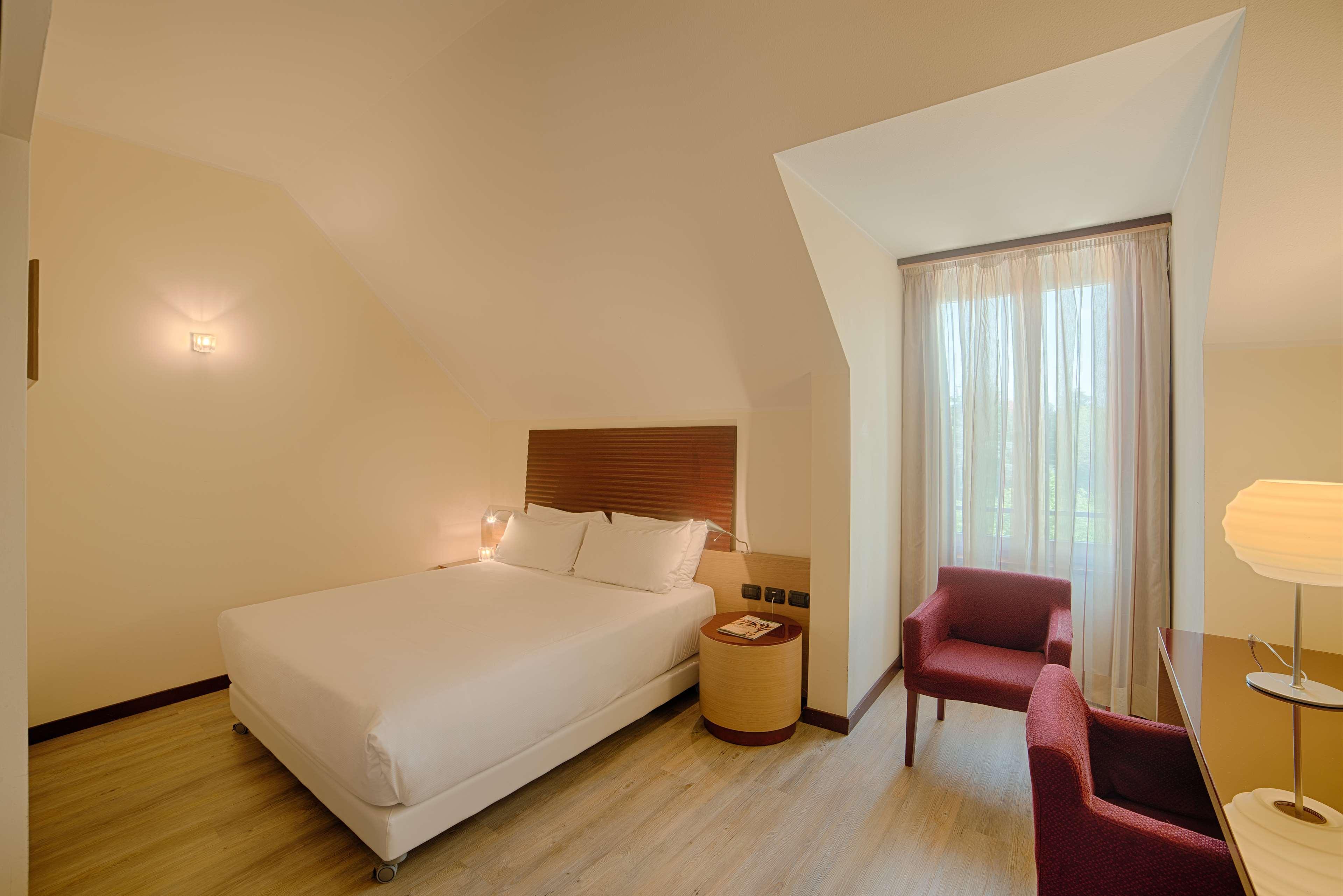 Hotel Nh Milano 2 Segrate Exterior foto